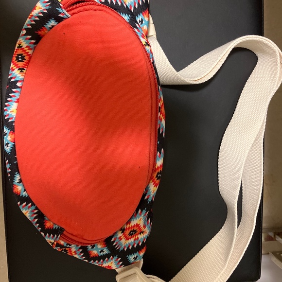 Rowdy crowd Handbags - New multi color Fanny Pack